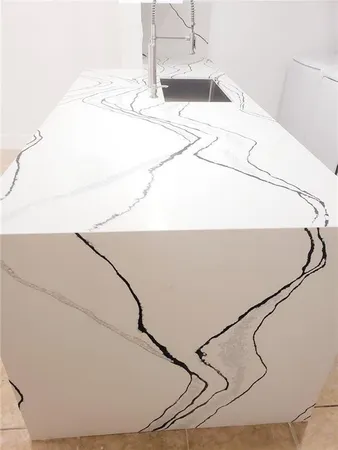 $2,100 | 18338 Northwest 68th Avenue, Unit B, Hialeah, FL 33015