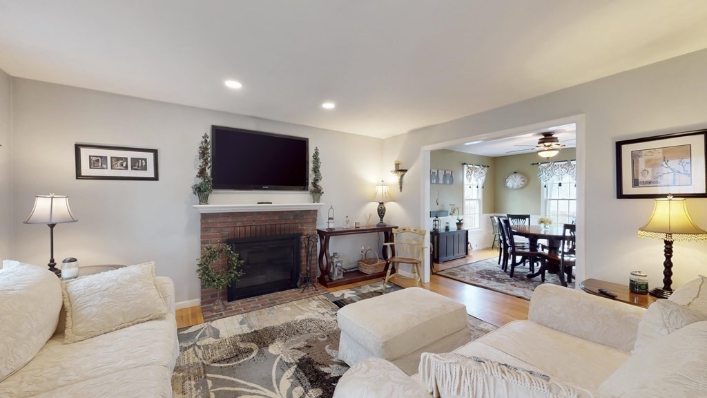 2 Kersey Road Foxboro, MA 02035 - Photo 4 of 33 Gallery Image 4