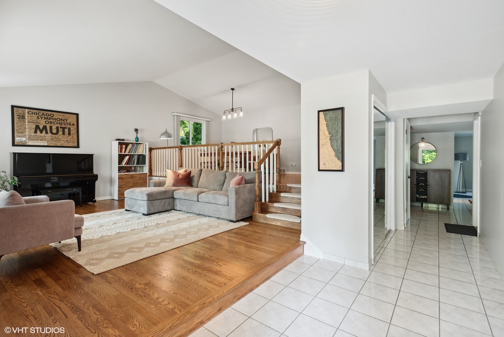 1306 High Point Lane Northbrook, IL 60062 - Photo 5 of 28 Gallery Image 5