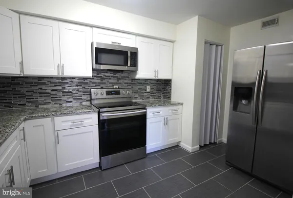 $2,050 | 3121 Sayre Drive, Princeton, NJ 08540