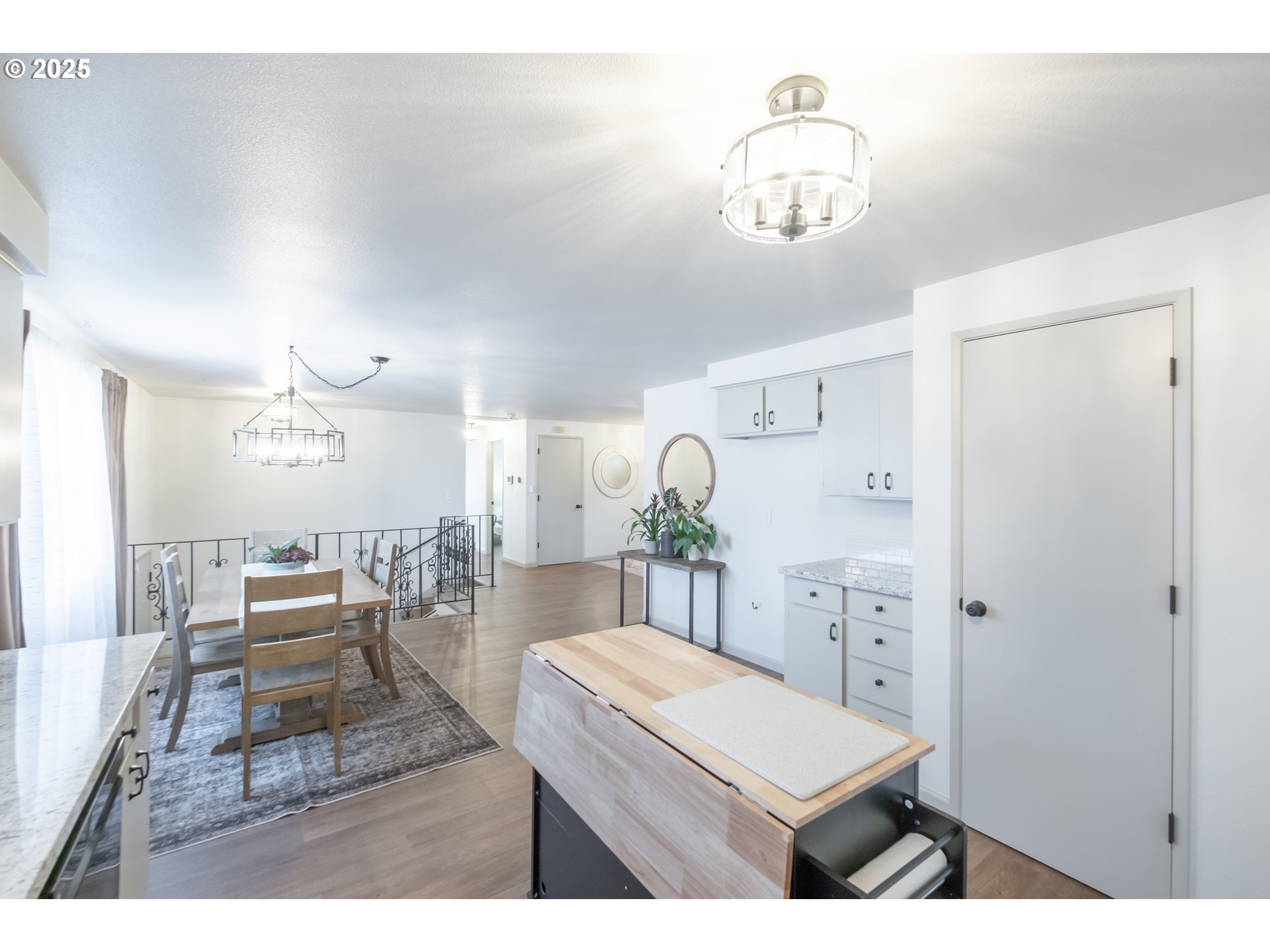 5015 Auburn Road Northeast Salem, OR 97317 - Photo 10 of 39