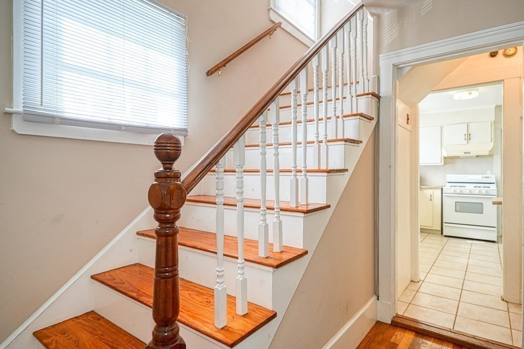 17 Priest Road Watertown, MA 02472 - Photo 4 of 20 Gallery Image 4
