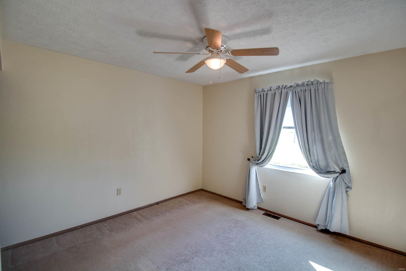 208 Big Arch Road Godfrey, IL 62035 - Photo 15 of 32 Gallery Image 15