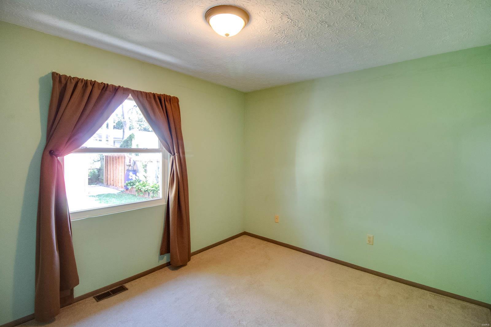 208 Big Arch Road Godfrey, IL 62035 - Photo 17 of 32 Gallery Image 17
