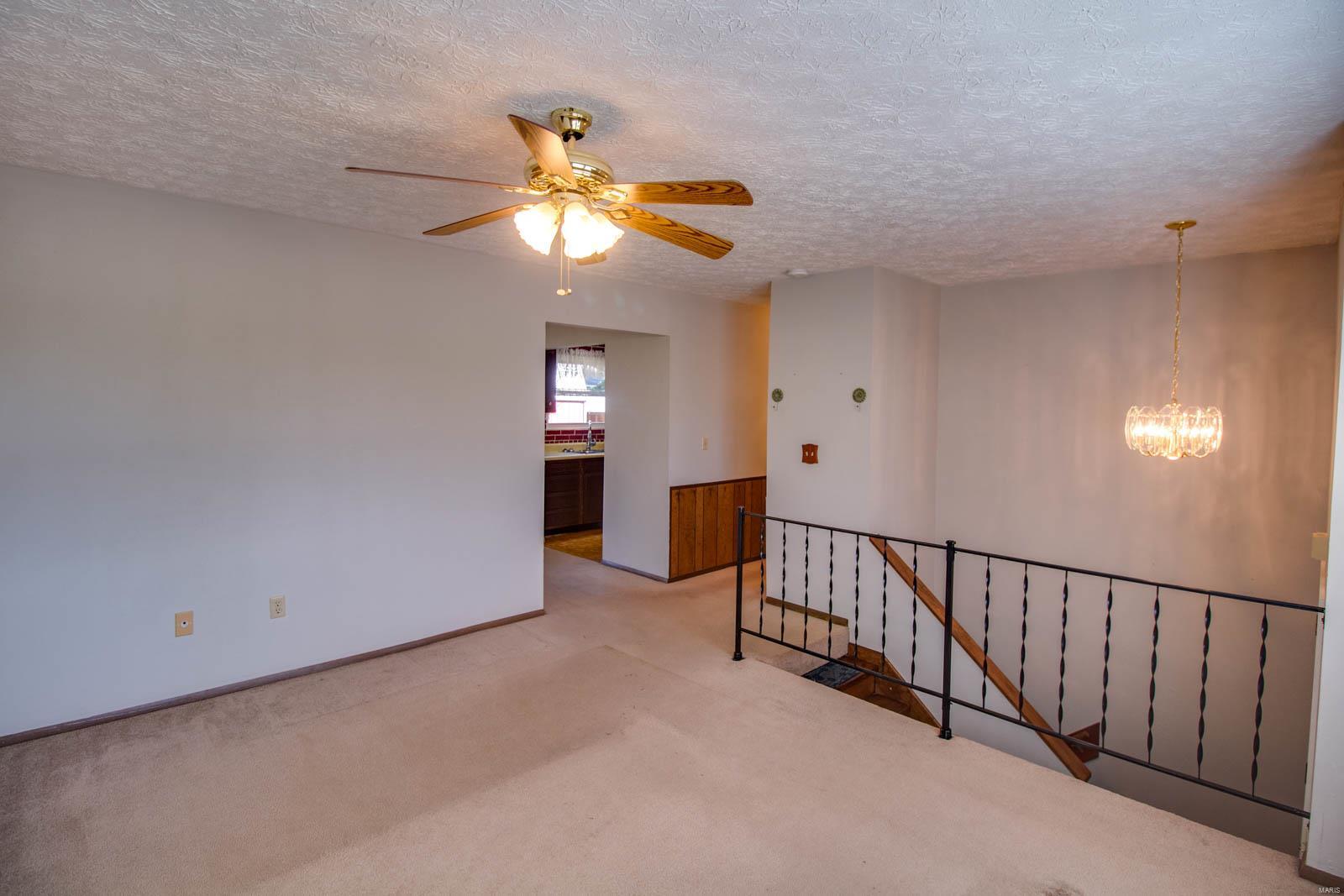 208 Big Arch Road Godfrey, IL 62035 - Photo 8 of 32 Gallery Image 8