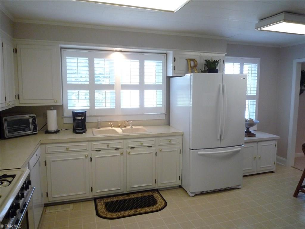 538 Somers Road Ronda, NC 28670 - Photo 4 of 22 Gallery Image 4