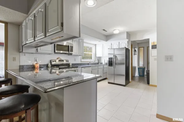 $224,500 | 21 Armstrong Court, Macomb, IL 61455