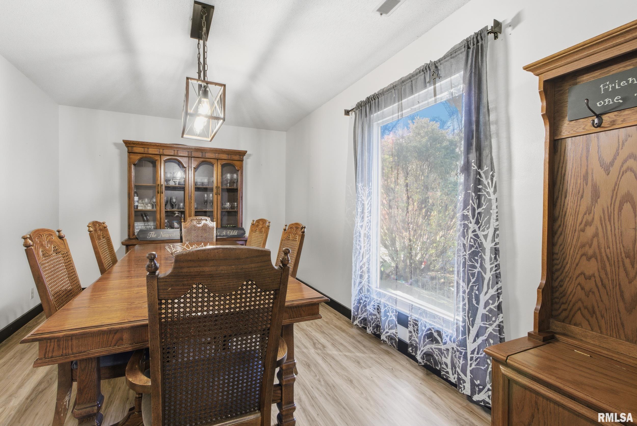 21 Armstrong Court Macomb, IL 61455 - Photo 15 of 51