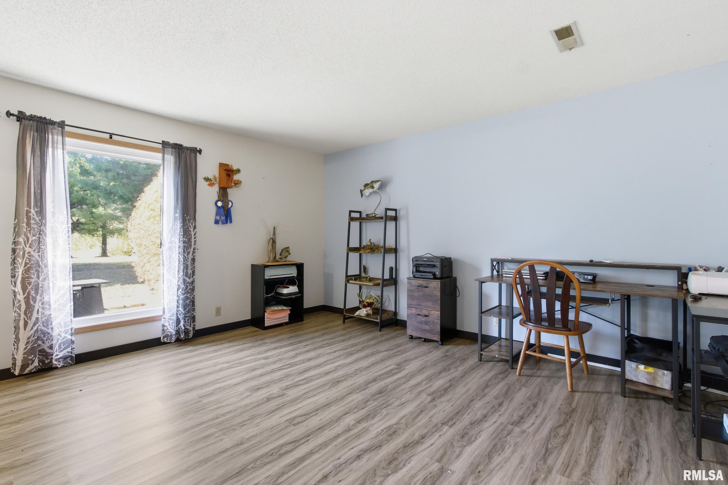 21 Armstrong Court Macomb, IL 61455 - Photo 17 of 51