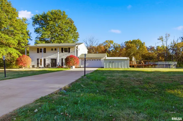 $224,500 | 21 Armstrong Court, Macomb, IL 61455