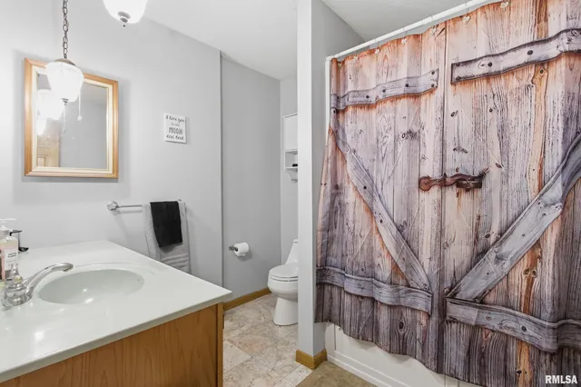 $224,500 | 21 Armstrong Court, Macomb, IL 61455