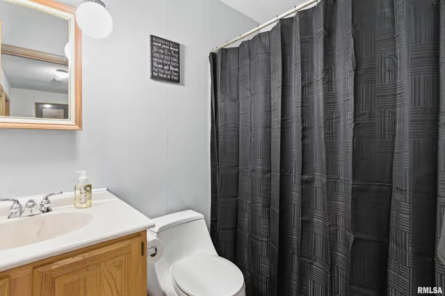 $224,500 | 21 Armstrong Court, Macomb, IL 61455