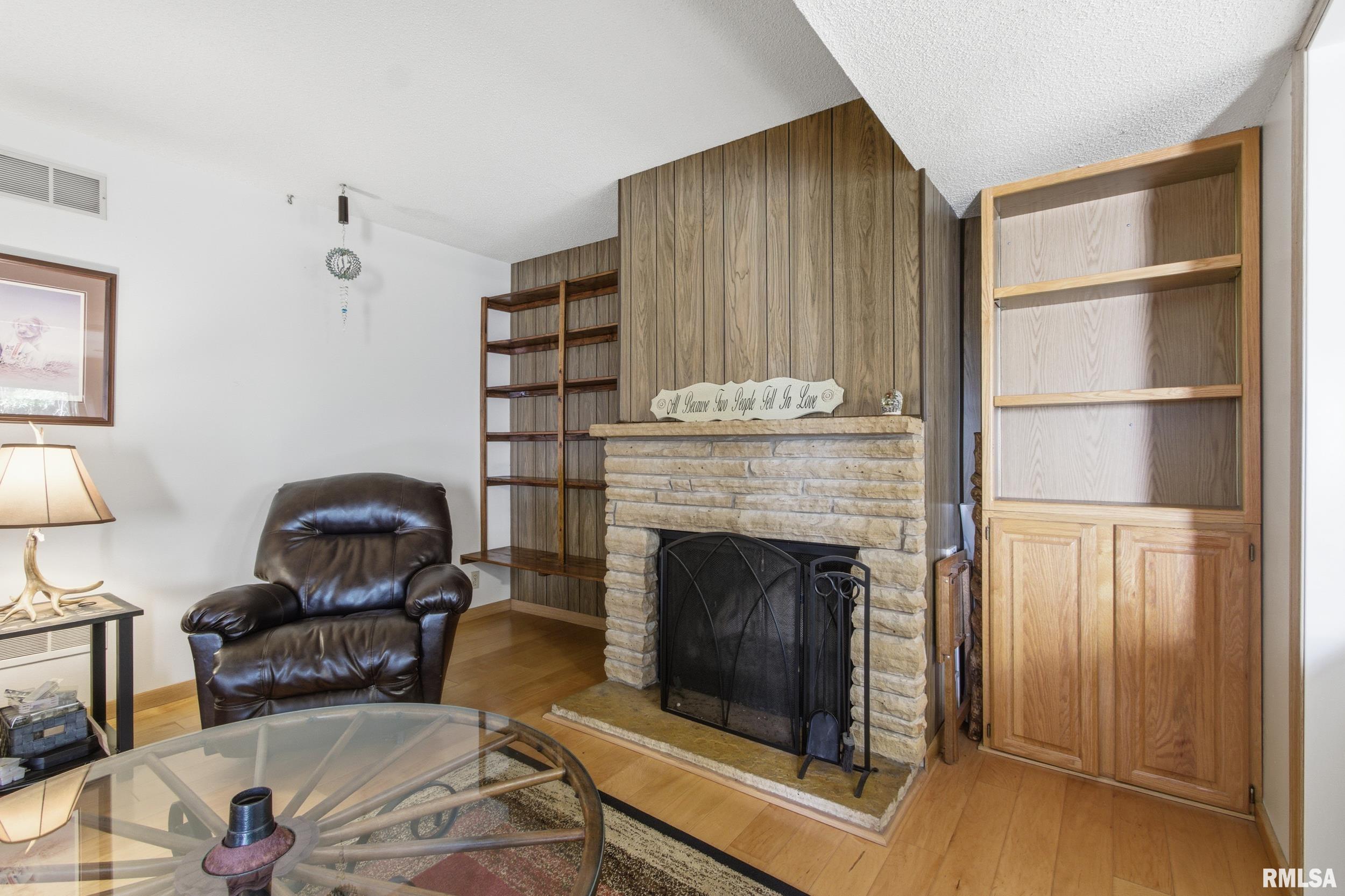 21 Armstrong Court Macomb, IL 61455 - Photo 5 of 51