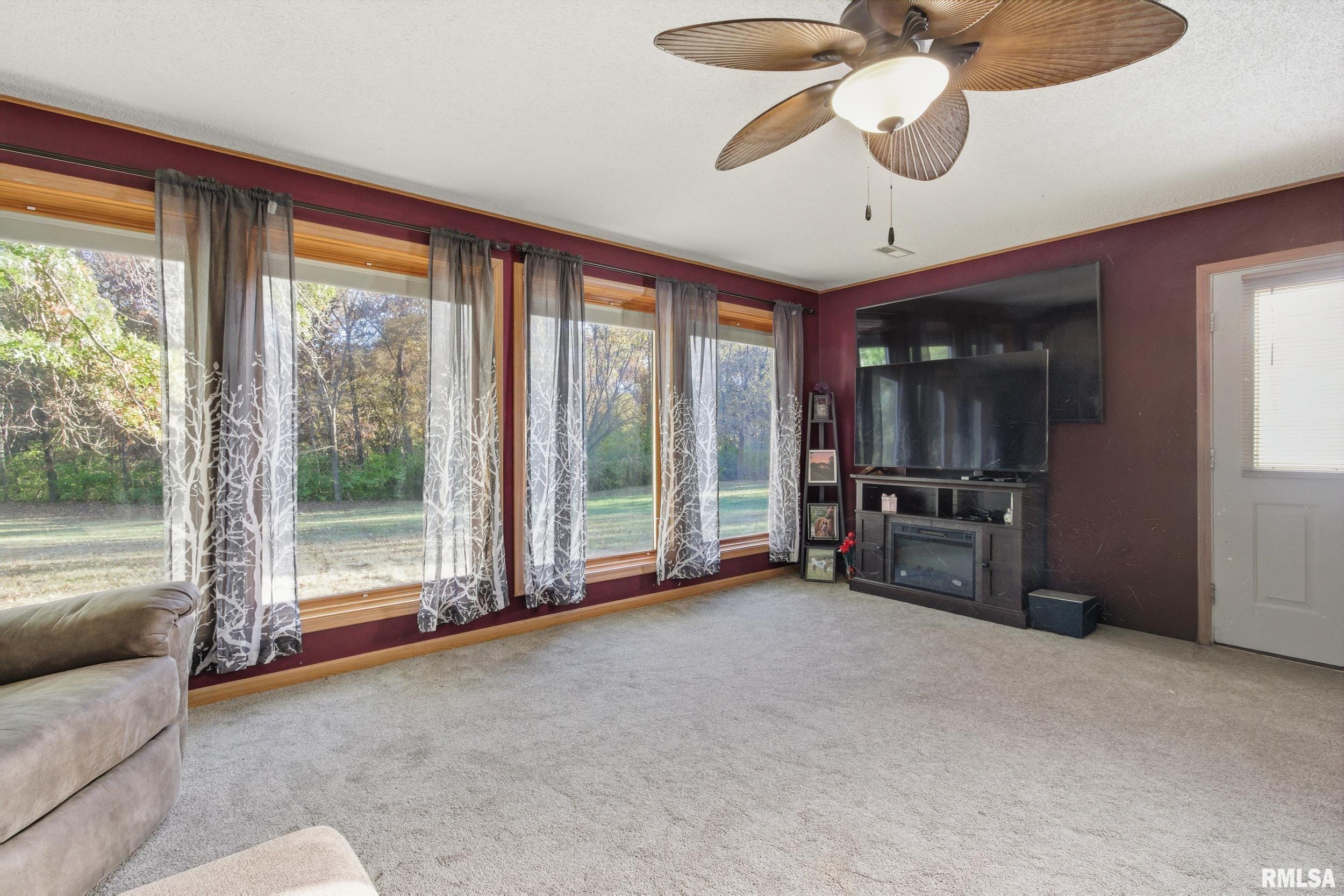 21 Armstrong Court Macomb, IL 61455 - Photo 7 of 51