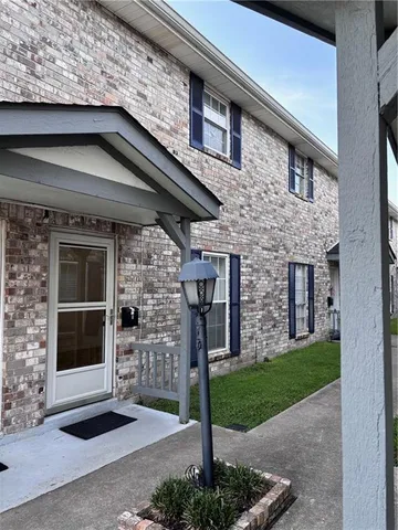 $1,600 | 1628 Vintage Drive, Unit 9, Kenner, LA 70065