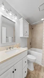 $399,999 | 1040 West Adams Street, Unit 333, Chicago, IL 60607
