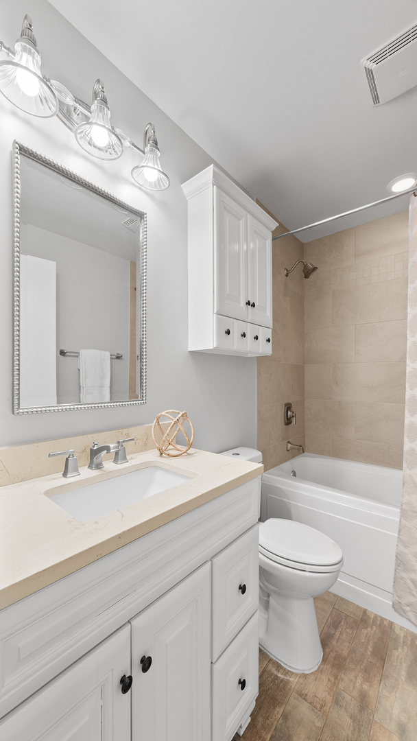 1040 West Adams Street, Unit 333 Chicago, IL 60607 - Photo 16 of 25