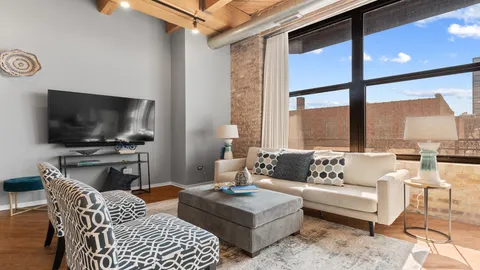 $399,999 | 1040 West Adams Street, Unit 333, Chicago, IL 60607