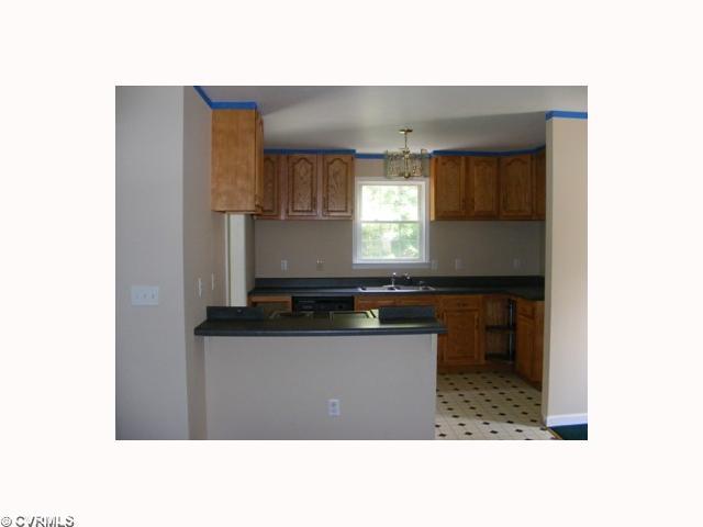 2594 Venable Road Kents Store, VA 23084 - Photo 3 of 9 Kitchen