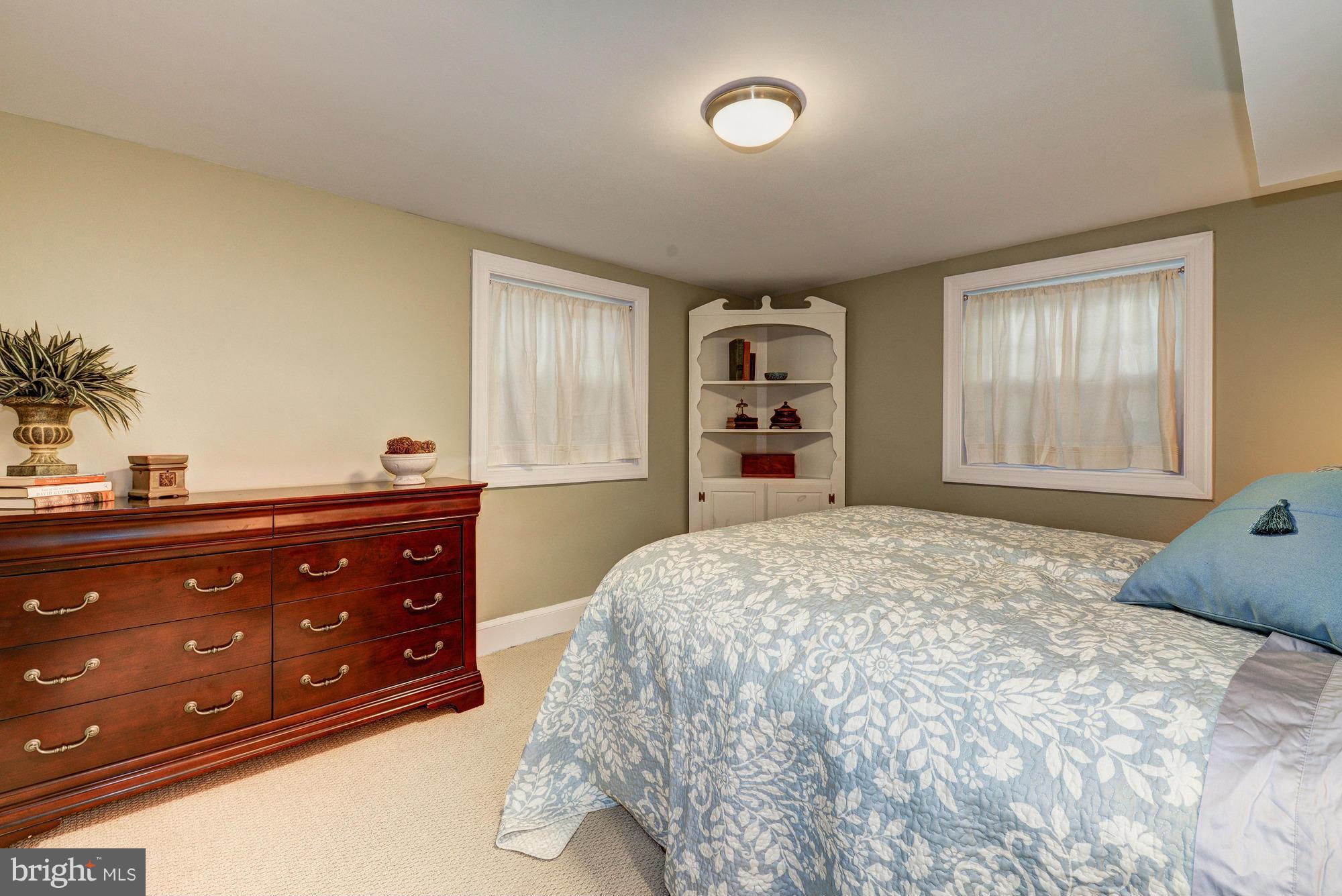 10409 Rodney Road Silver Spring, MD 20903 - Photo 21 of 27 Bedroom