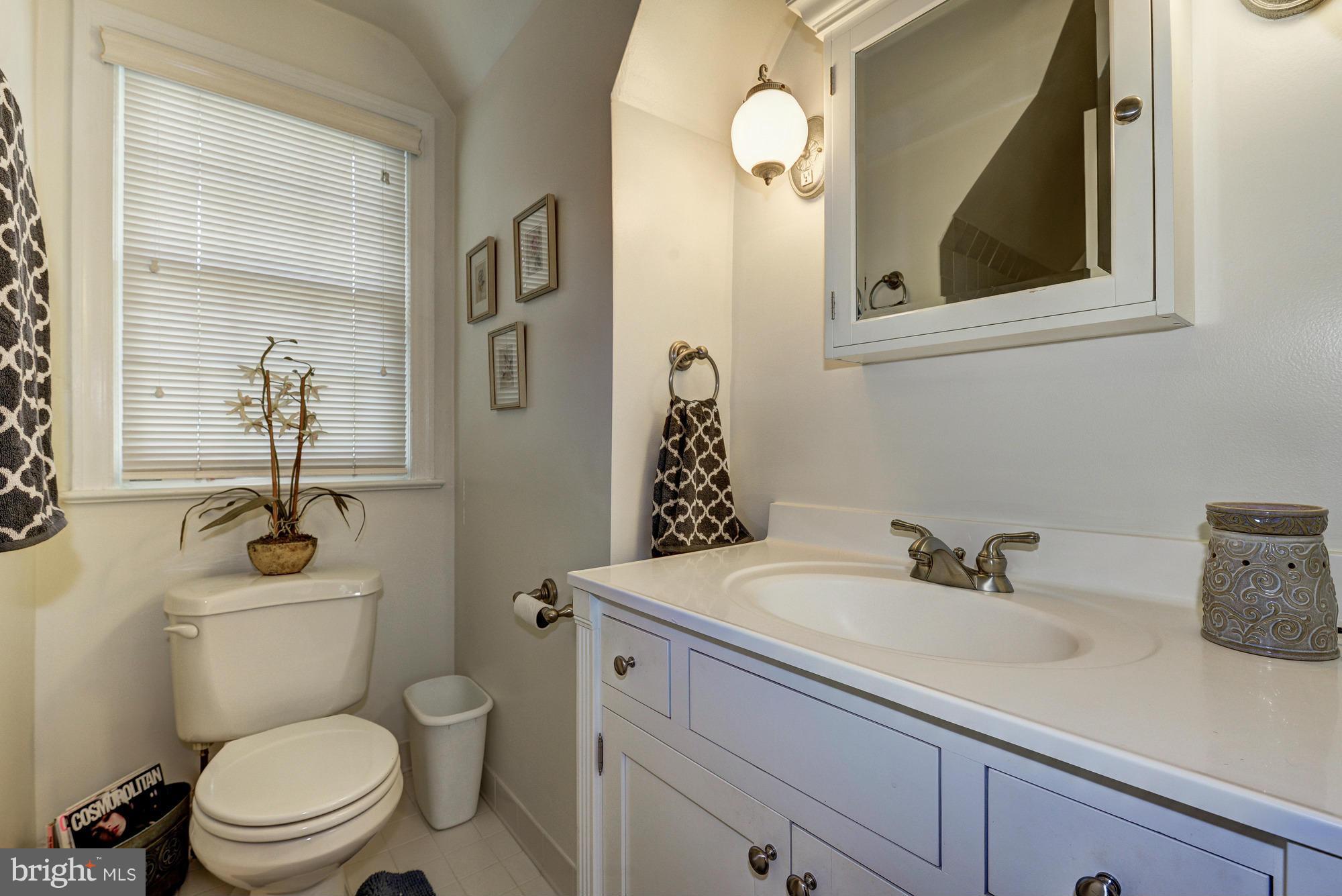 10409 Rodney Road Silver Spring, MD 20903 - Photo 25 of 27 Bath