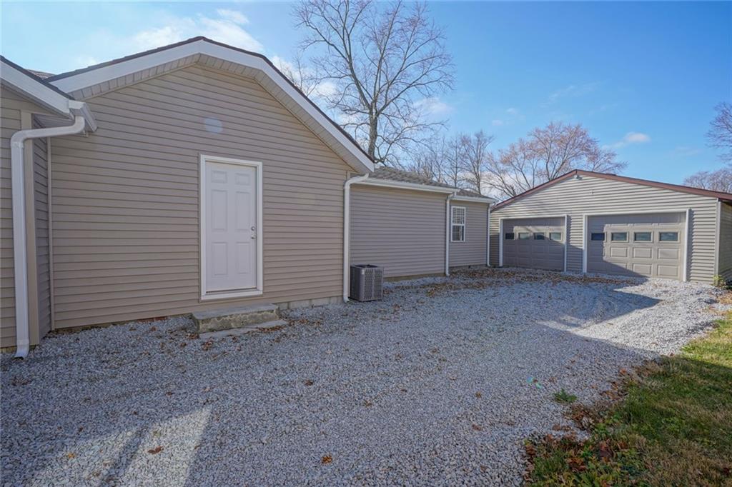 4505 South New Columbus Road Anderson, IN 46013 - Photo 5 of 29 Gallery Image 5