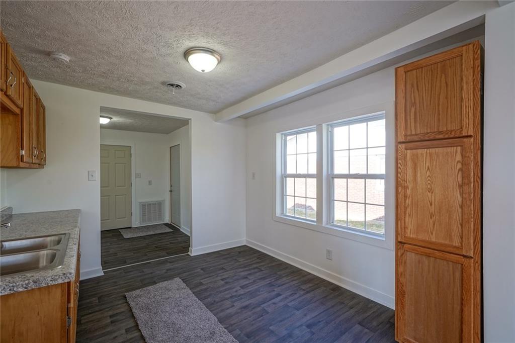 4505 South New Columbus Road Anderson, IN 46013 - Photo 8 of 29 Gallery Image 8