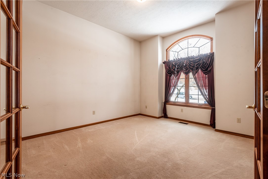 7164 Sugarwood Road Northeast Canton, OH 44721 - Photo 5 of 32 Gallery Image 5