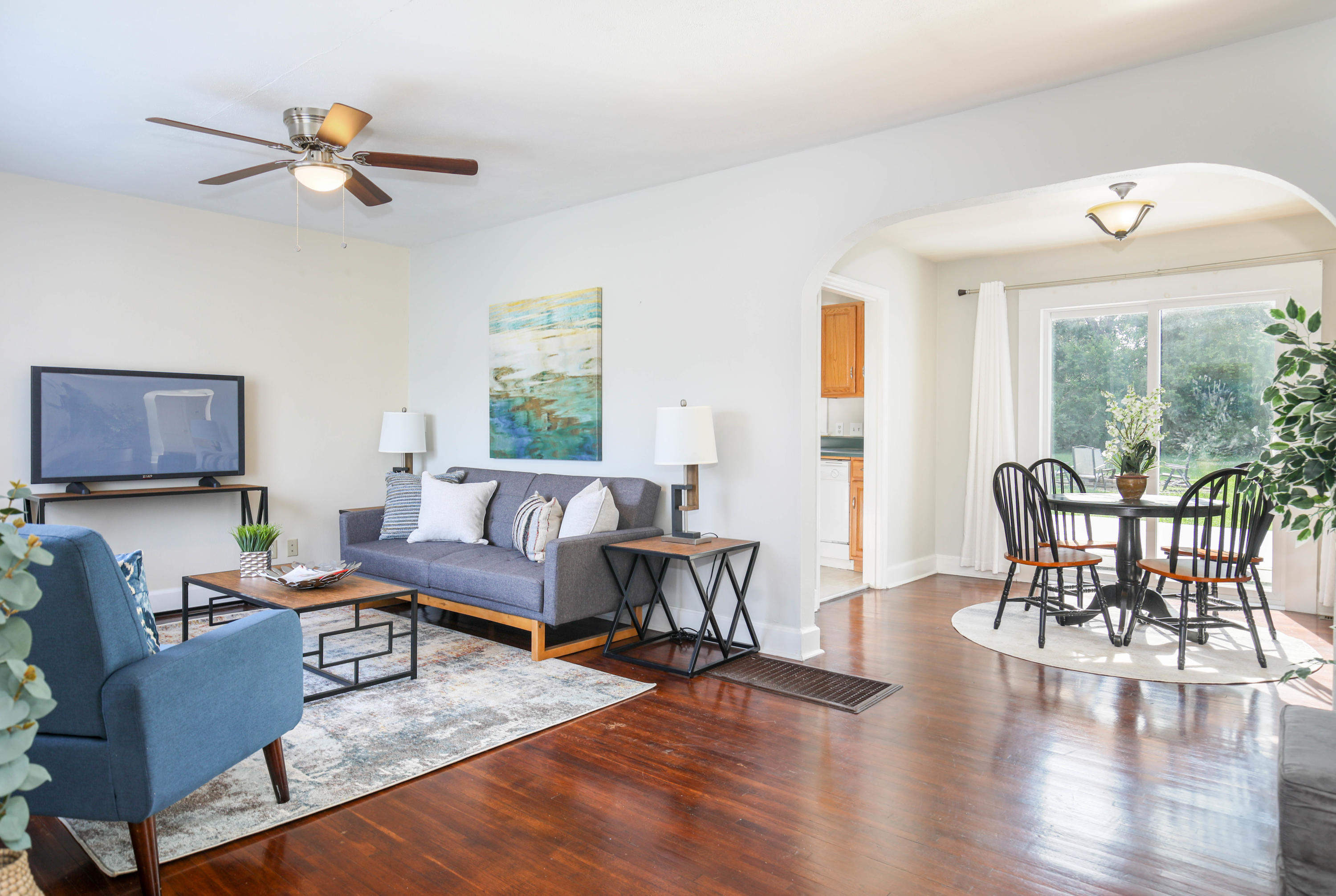 1513 Maxwell Road Chattanooga, TN 37412 - Photo 13 of 41 Gleaming Original Hardwood Floors