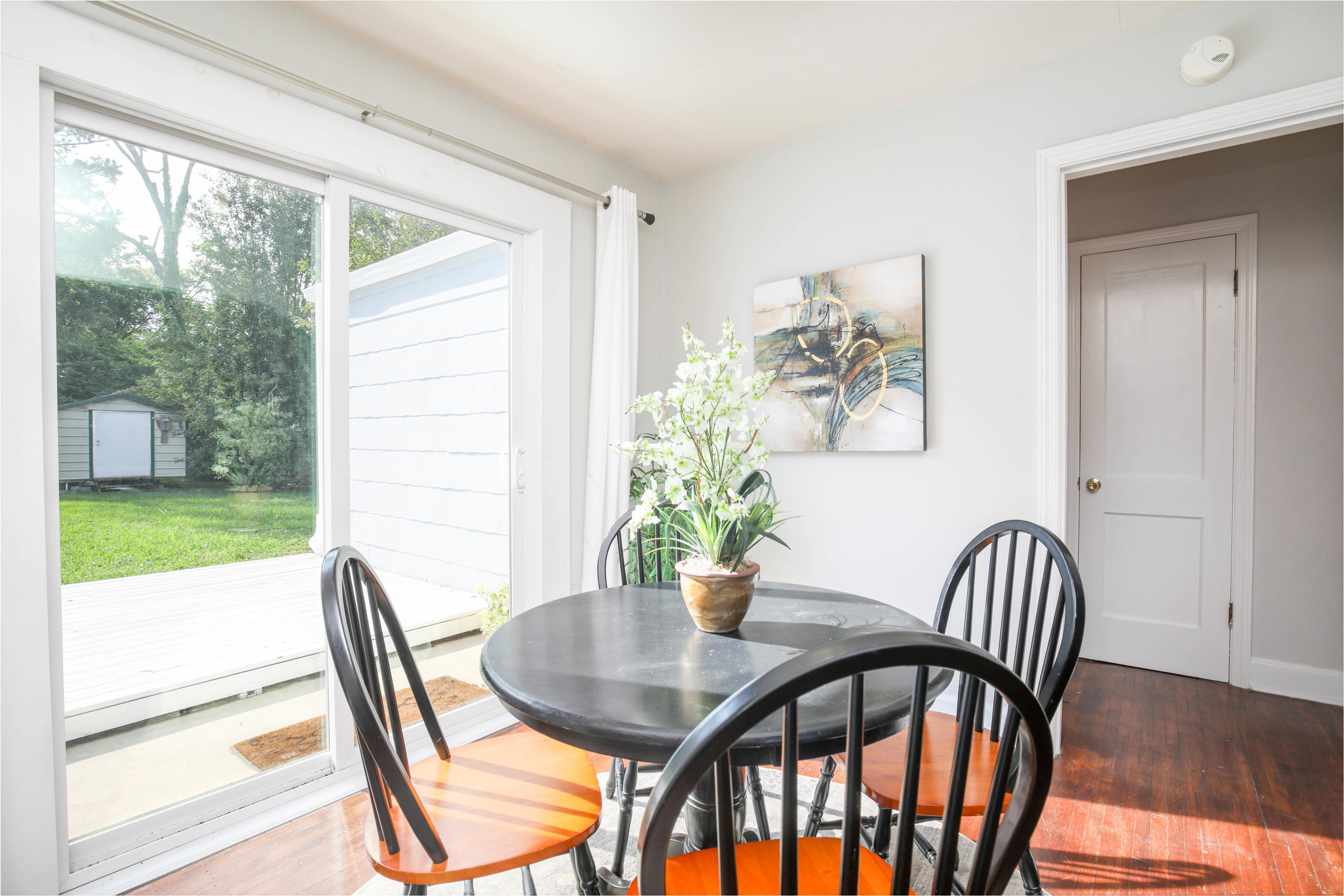 1513 Maxwell Road Chattanooga, TN 37412 - Photo 15 of 41 Dining Area w/ NEW Vinyl Sliding Door