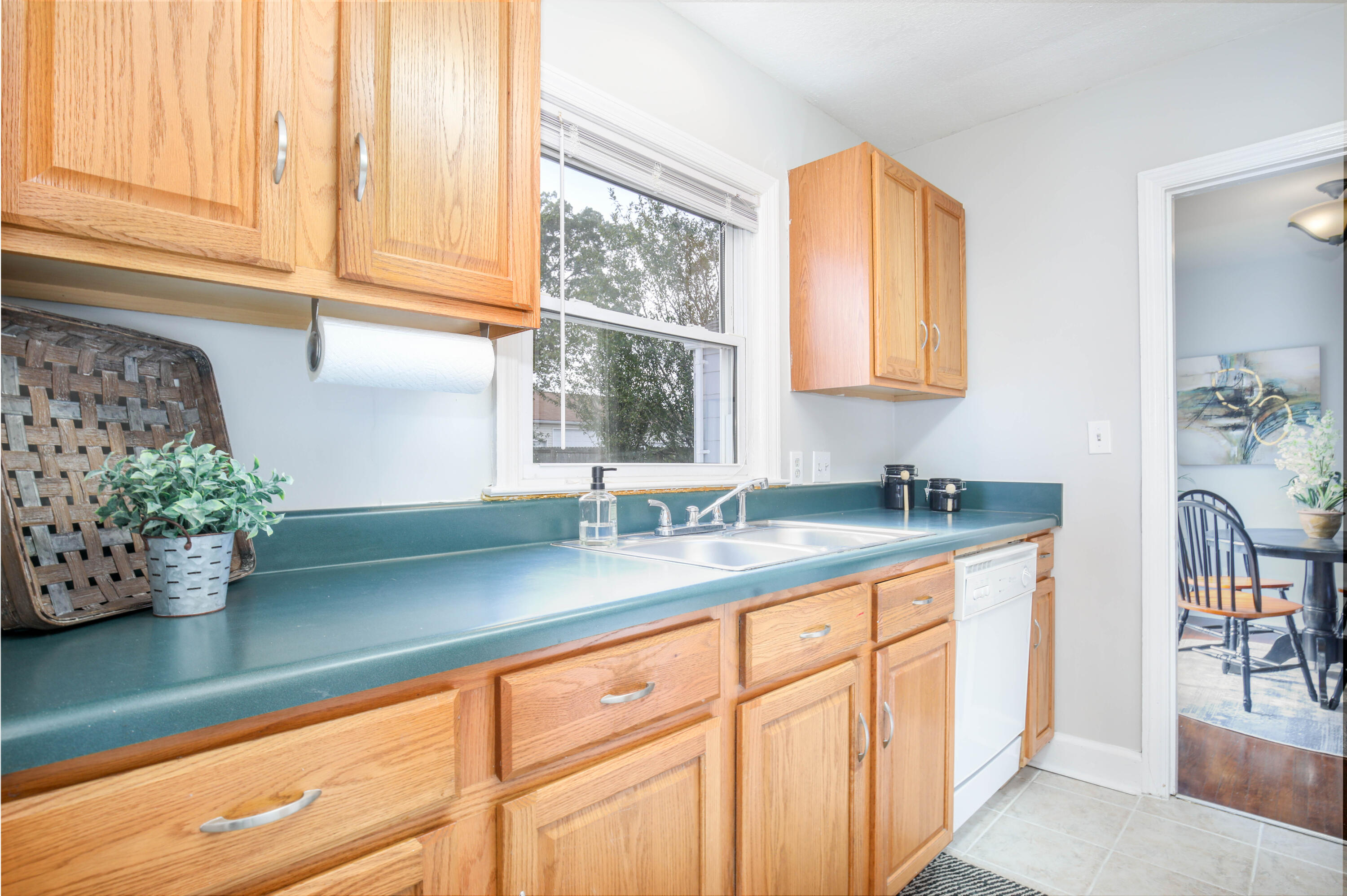 1513 Maxwell Road Chattanooga, TN 37412 - Photo 17 of 41 Kitchen Area
