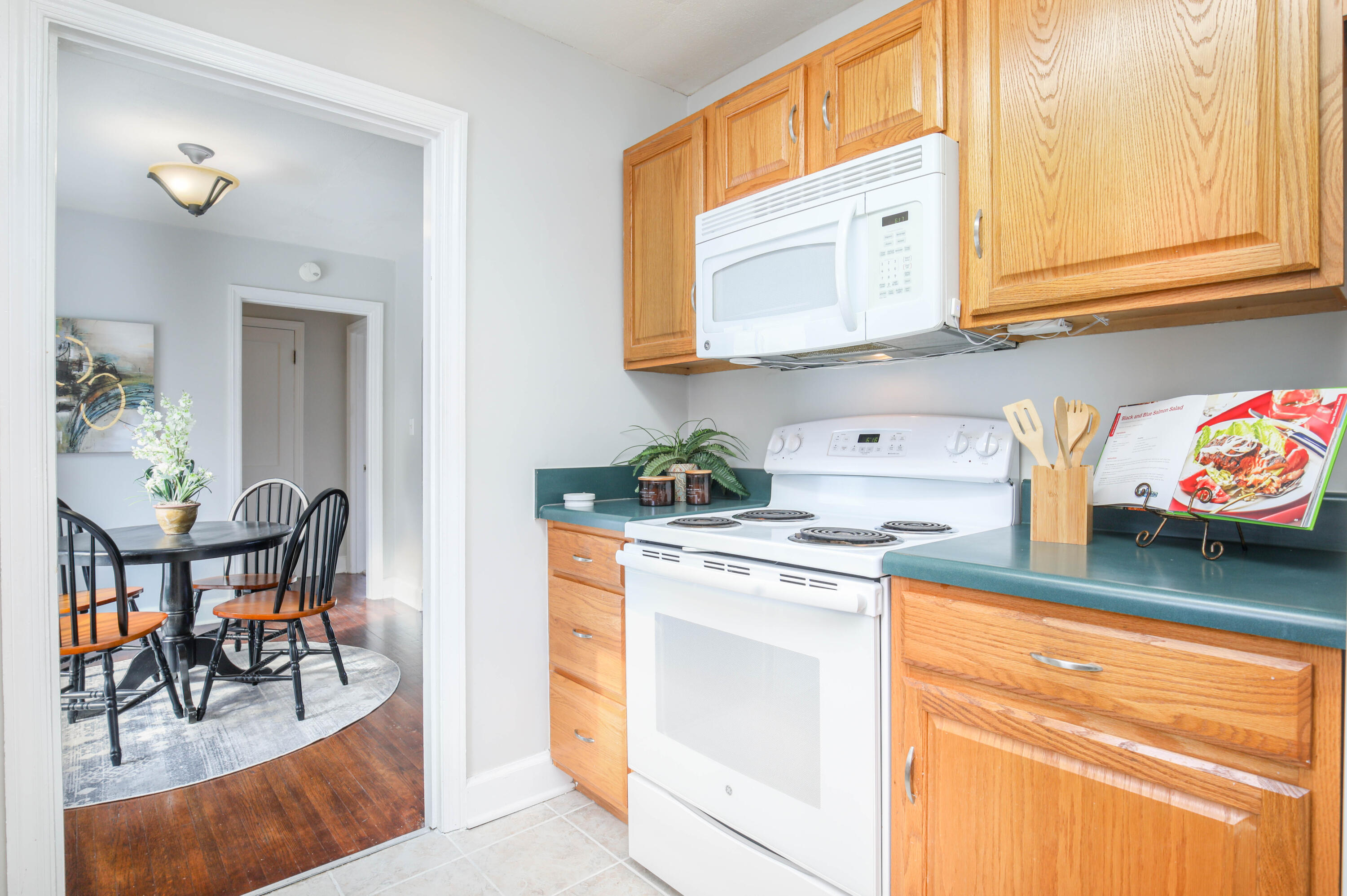 1513 Maxwell Road Chattanooga, TN 37412 - Photo 18 of 41 Kitchen Area