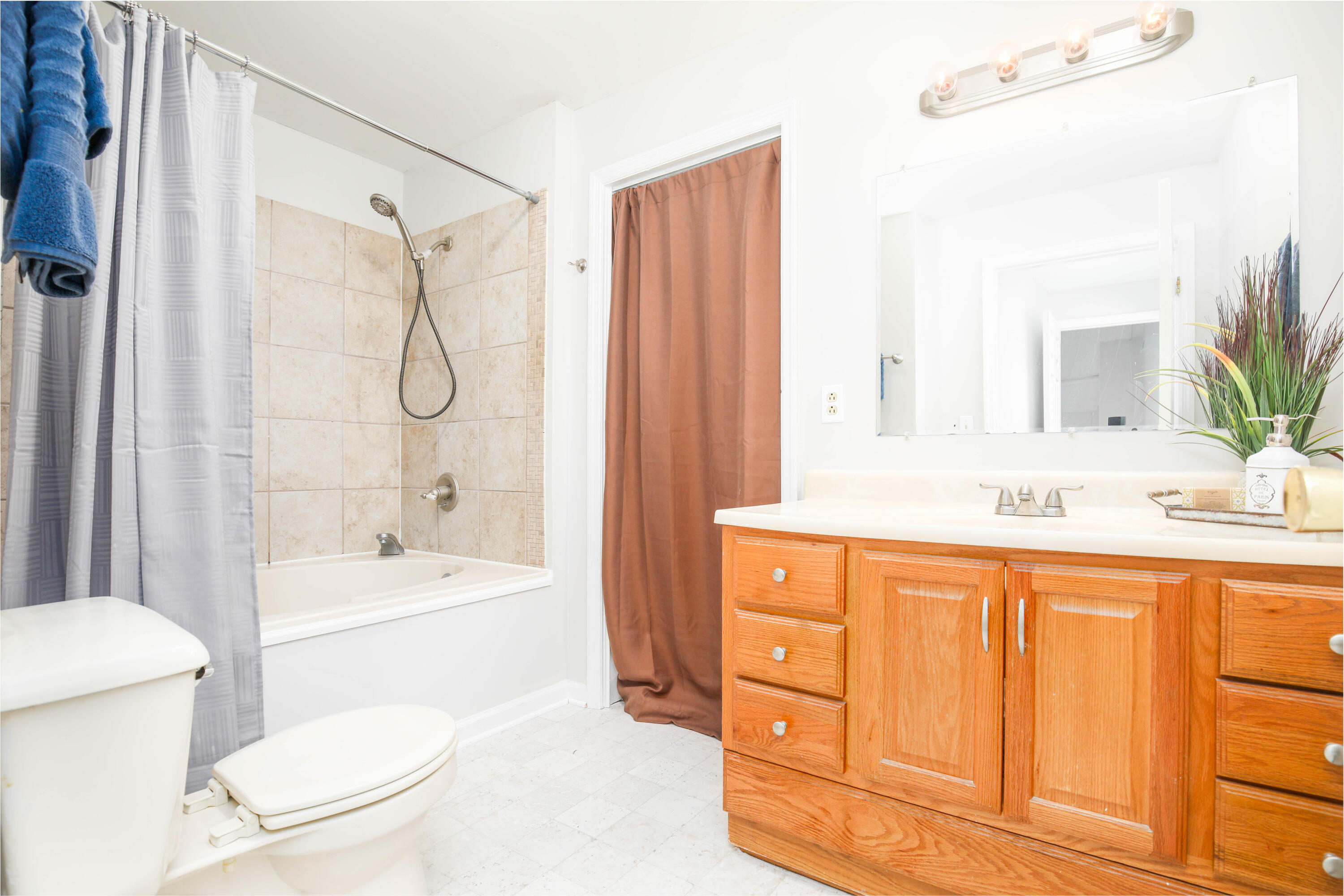 1513 Maxwell Road Chattanooga, TN 37412 - Photo 30 of 41 Master Bath