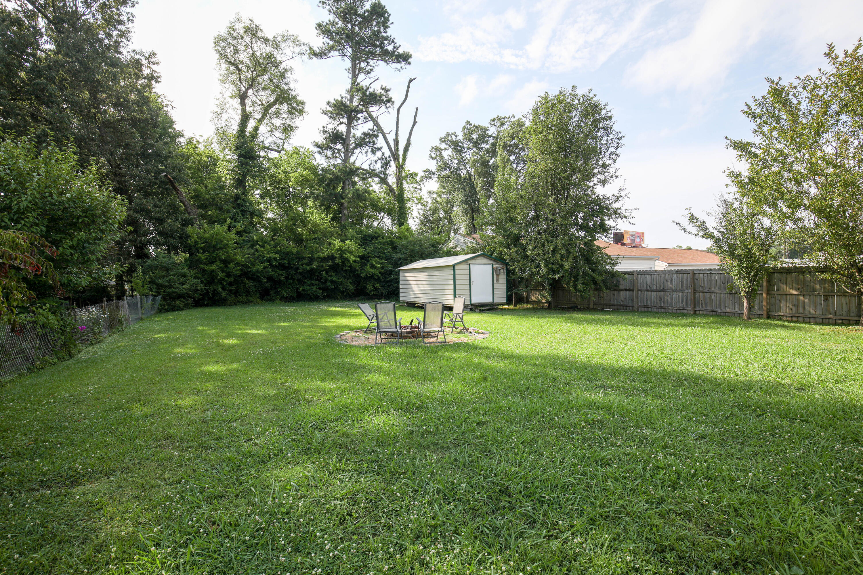 1513 Maxwell Road Chattanooga, TN 37412 - Photo 34 of 41 HUGE Level Fenced-in Yard