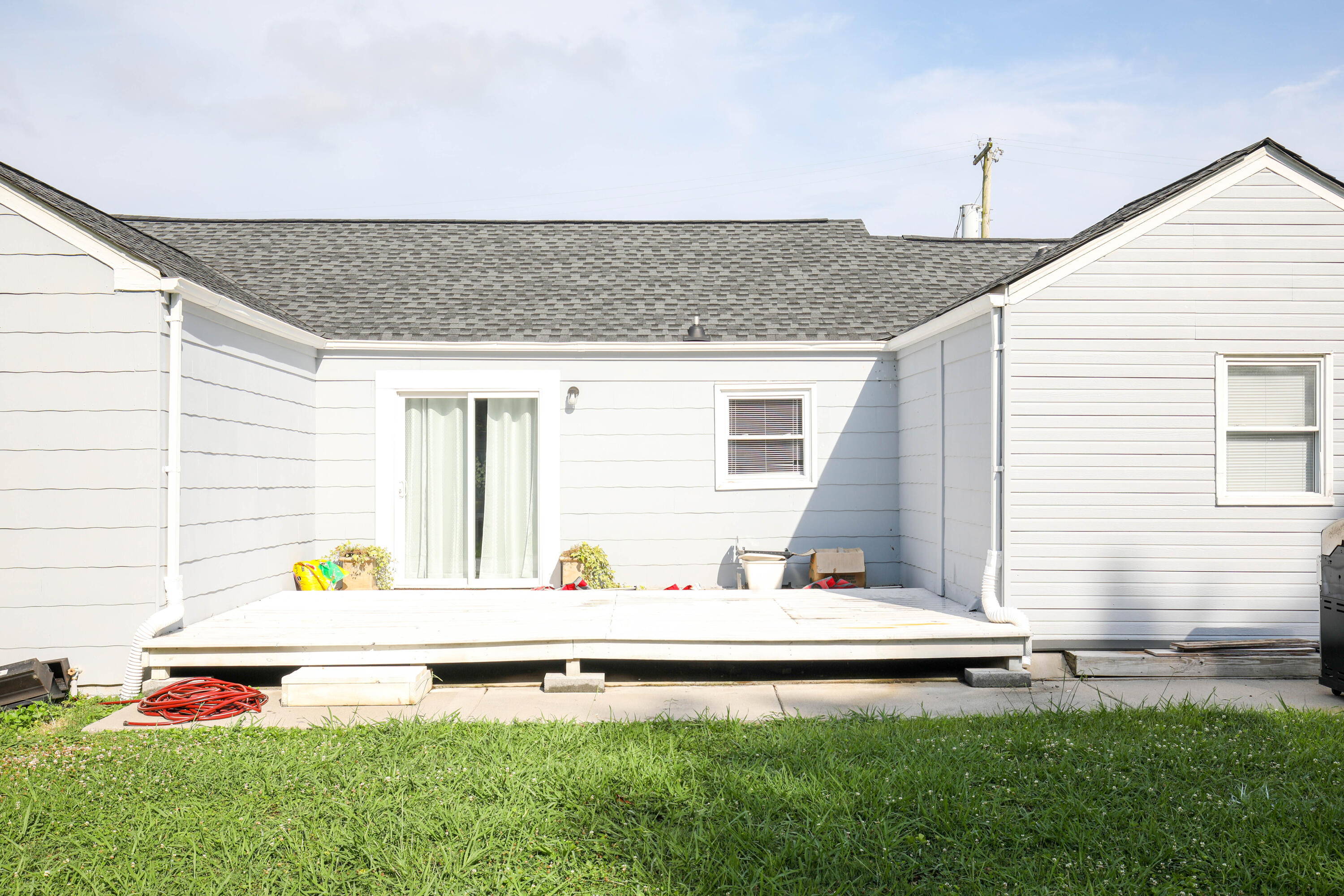 1513 Maxwell Road Chattanooga, TN 37412 - Photo 36 of 41 Courtyard Like Raised Deck Area