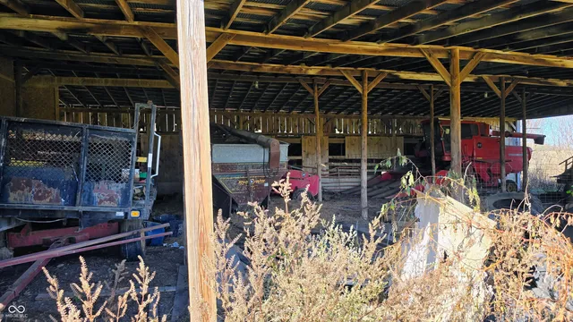 $399,000 | 1360 South County Road 925 West, Medora, IN 47260