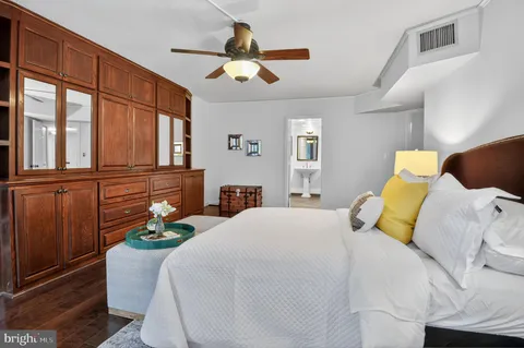 $699,000 | 1099 22nd Street Northwest, Unit 304, Washington, DC 20037