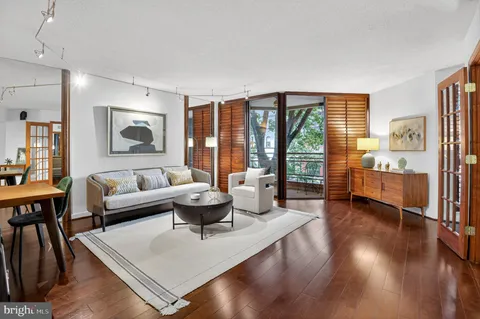 $699,000 | 1099 22nd Street Northwest, Unit 304, Washington, DC 20037