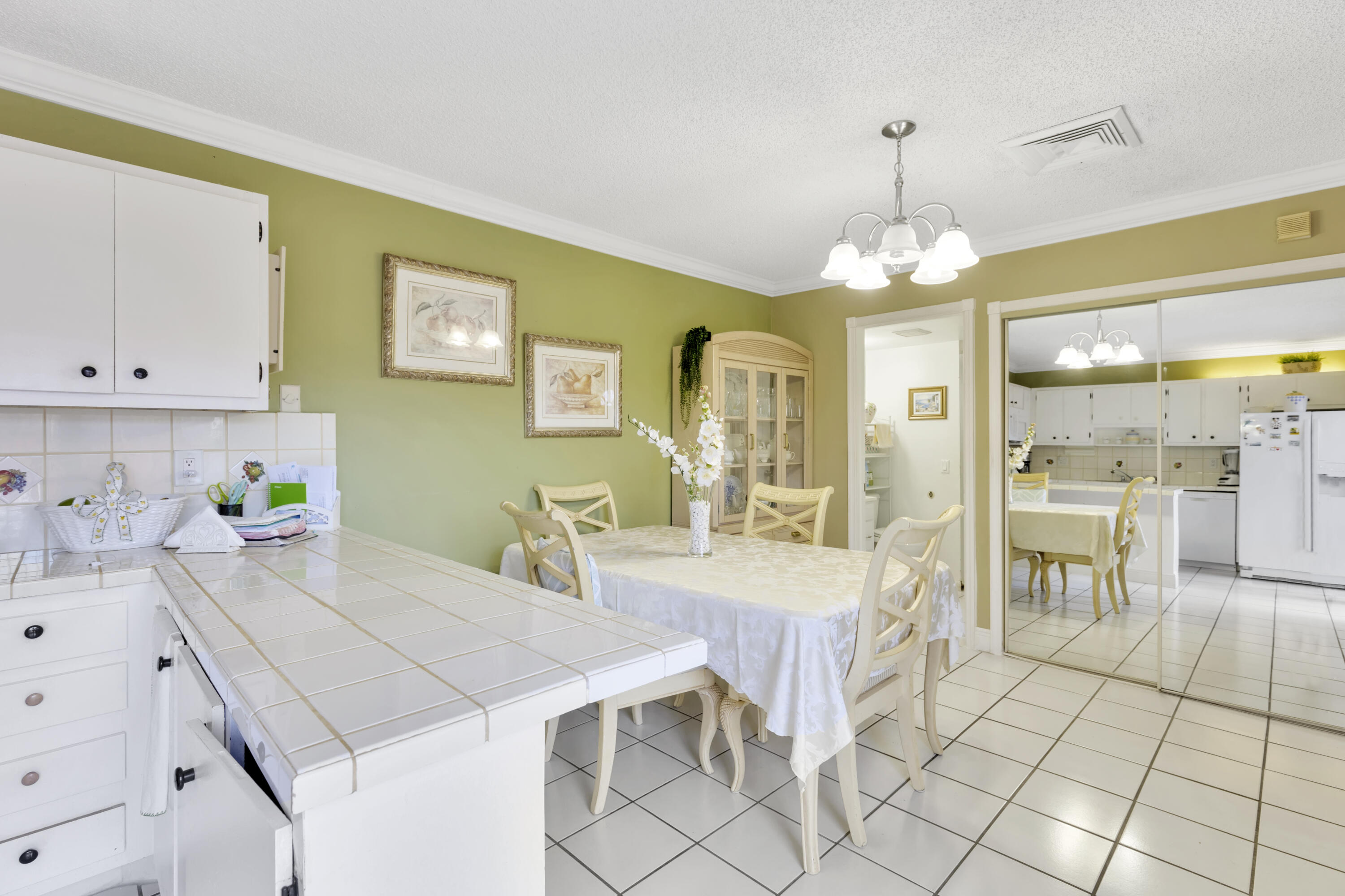 22236 Boca Rancho Drive, Unit D Boca Raton, FL 33428 - Photo 2 of 32 577A0006