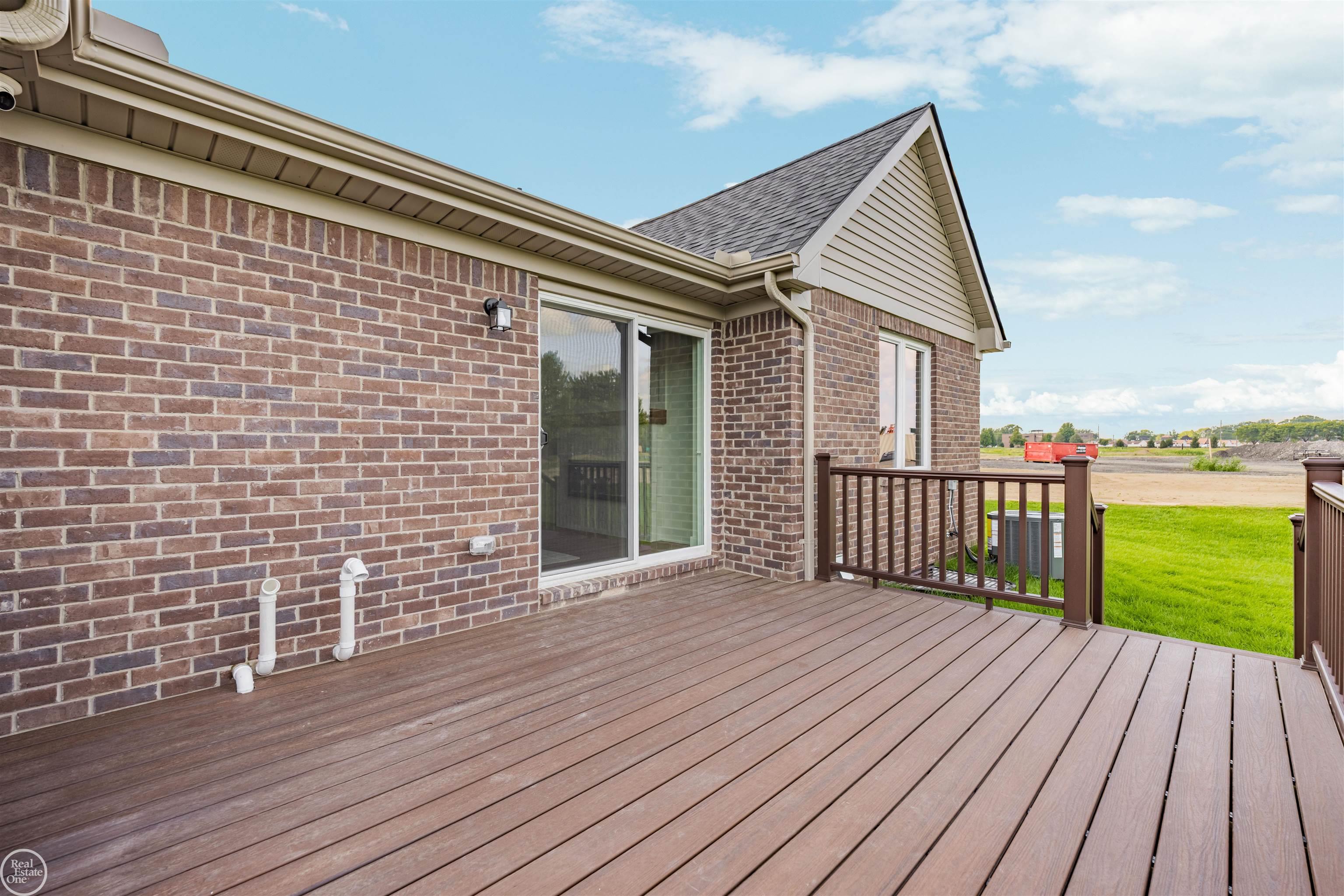 5816 Greenview, Unit #2 Warren, MI 48092 - Photo 50 of 52 Gallery Image 50