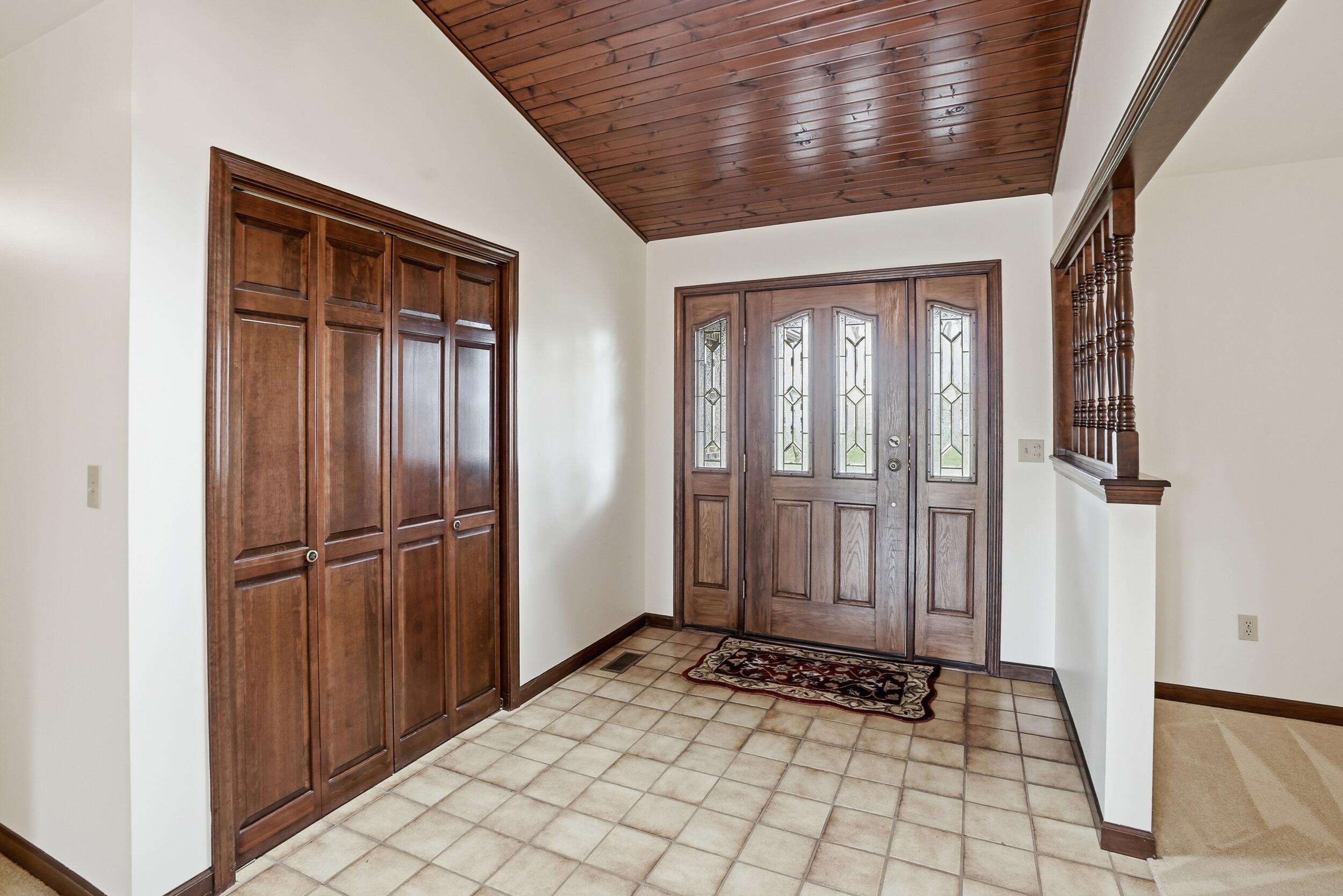 3921 Bonnie Drive Crown Point, IN 46307 - Photo 7 of 66 2500x1668