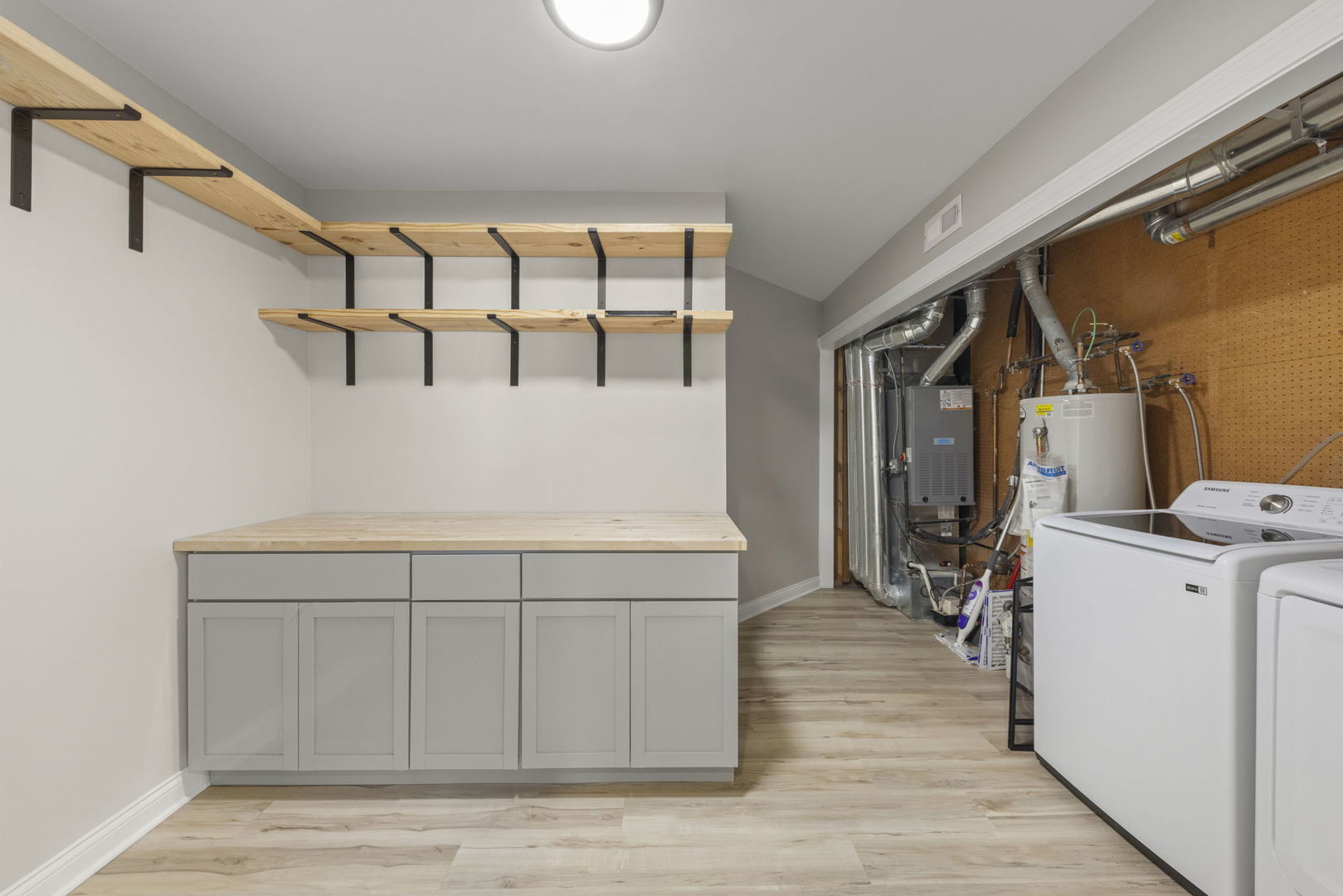 405 Turf Lane Wheaton, IL 60187 - Photo 13 of 29 a view of storage and utility