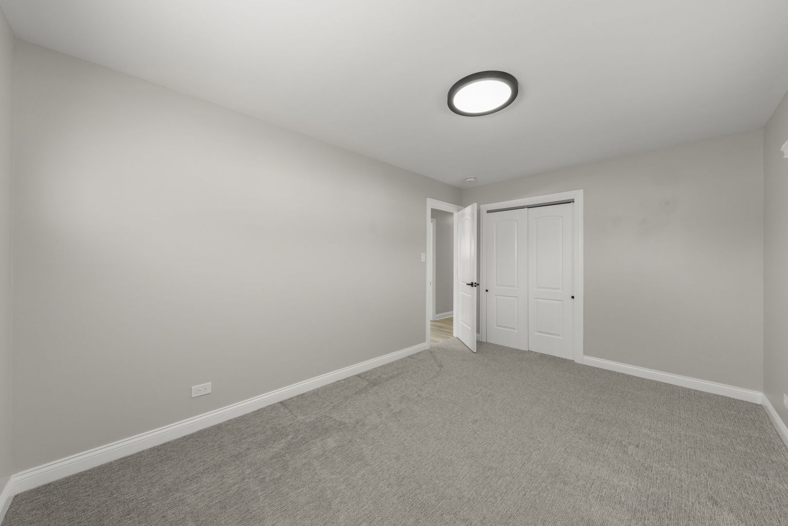405 Turf Lane Wheaton, IL 60187 - Photo 21 of 29 a view of an empty room