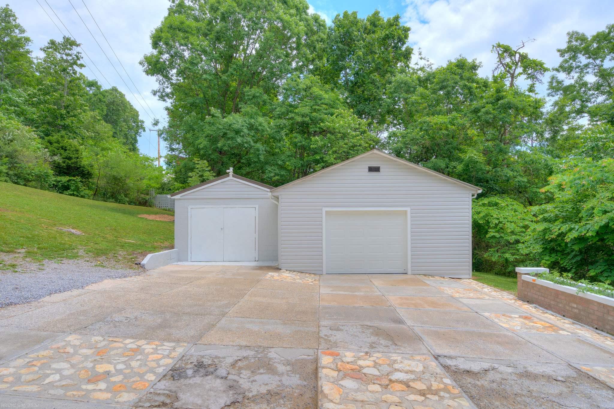 1124 Jennelle Road Blacksburg, VA 24060 - Photo 8 of 27 Gallery Image 8