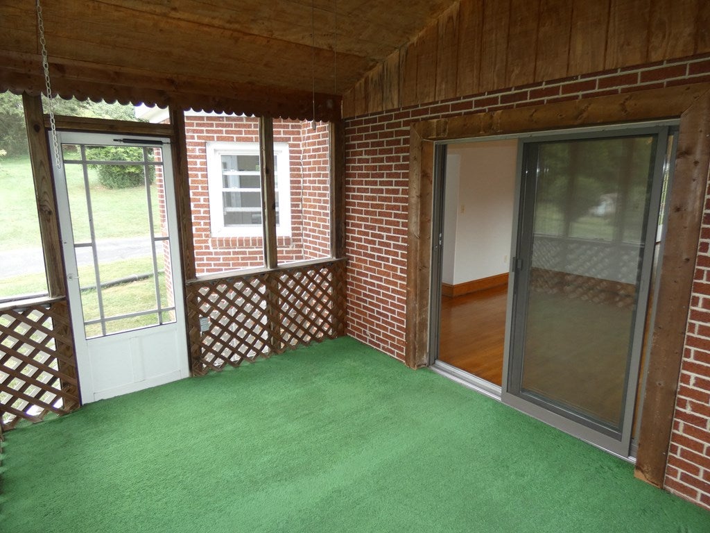 126 Rector Avenue Chilhowie, VA 24319 - Photo 21 of 46 Gallery Image 21