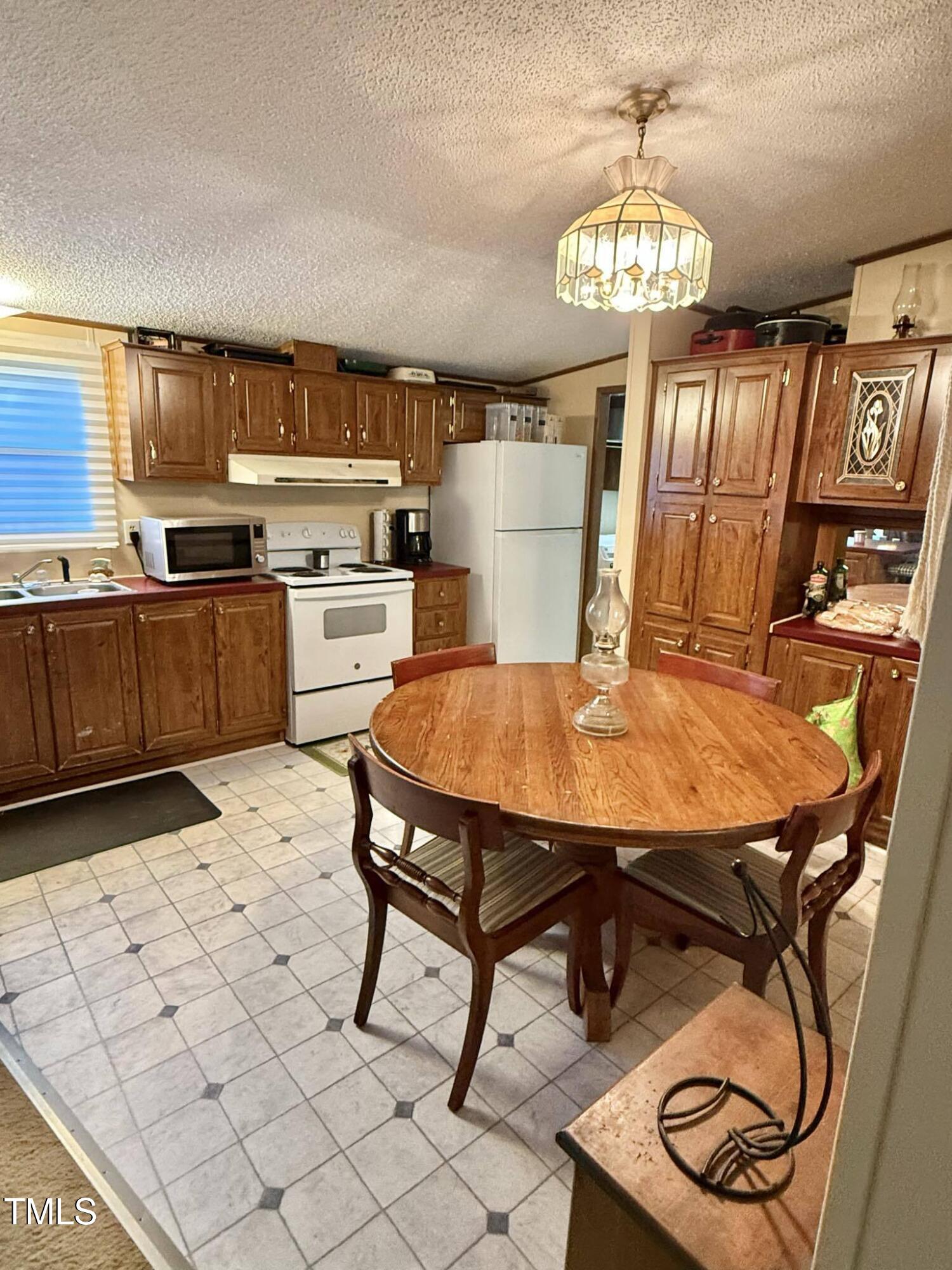 145 Saddlebrook Road Roxboro, NC 27574 - Photo 6 of 37 6b1f62f5-81f8-4834-bb36-f37d2140492e