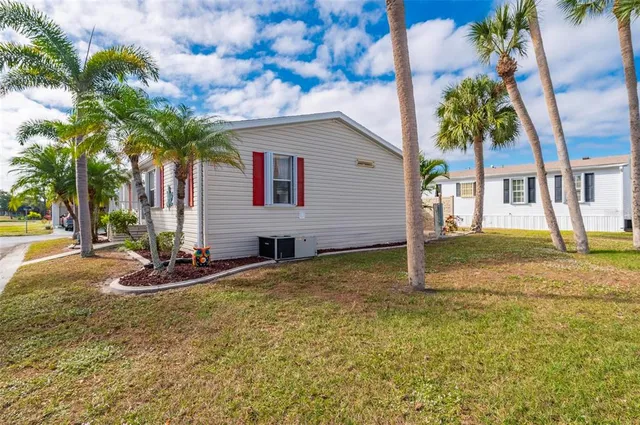 $180,000 | 1000 Kings Highway, Unit 274, Port Charlotte, FL 33980