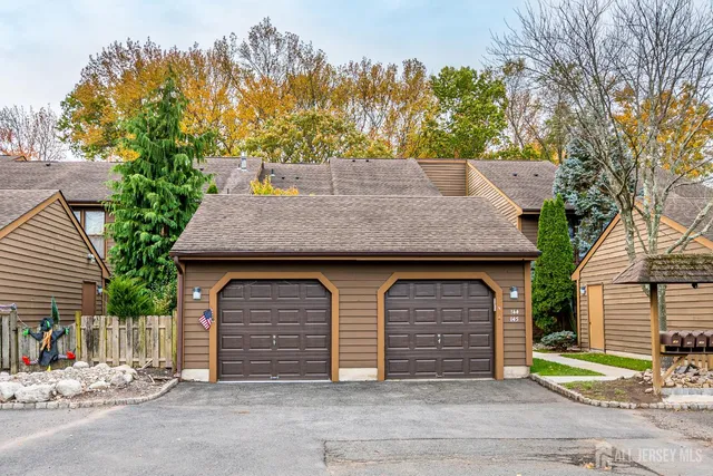 $575,000 | 145 Maplewood Court, Edison, NJ 08820