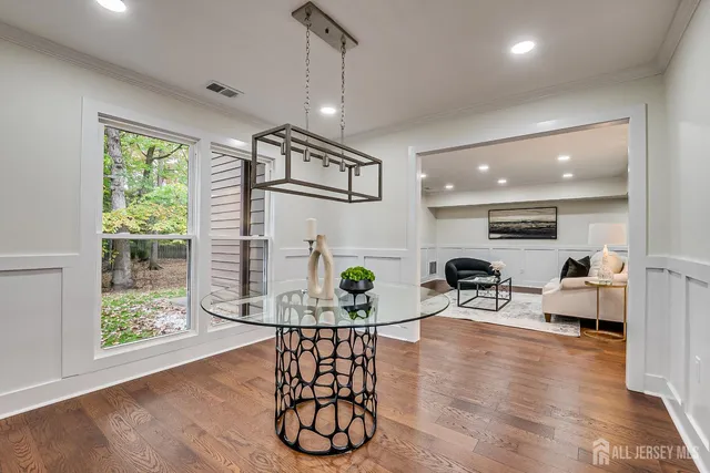 $575,000 | 145 Maplewood Court, Edison, NJ 08820