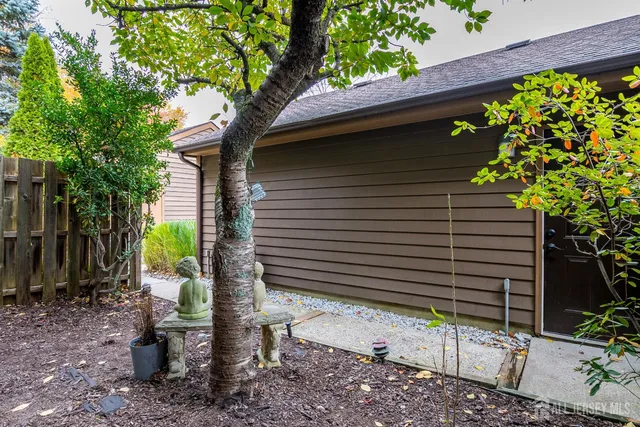 $575,000 | 145 Maplewood Court, Edison, NJ 08820